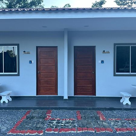 Guest House Gua Kelam Kaki Bukit Екстер'єр фото